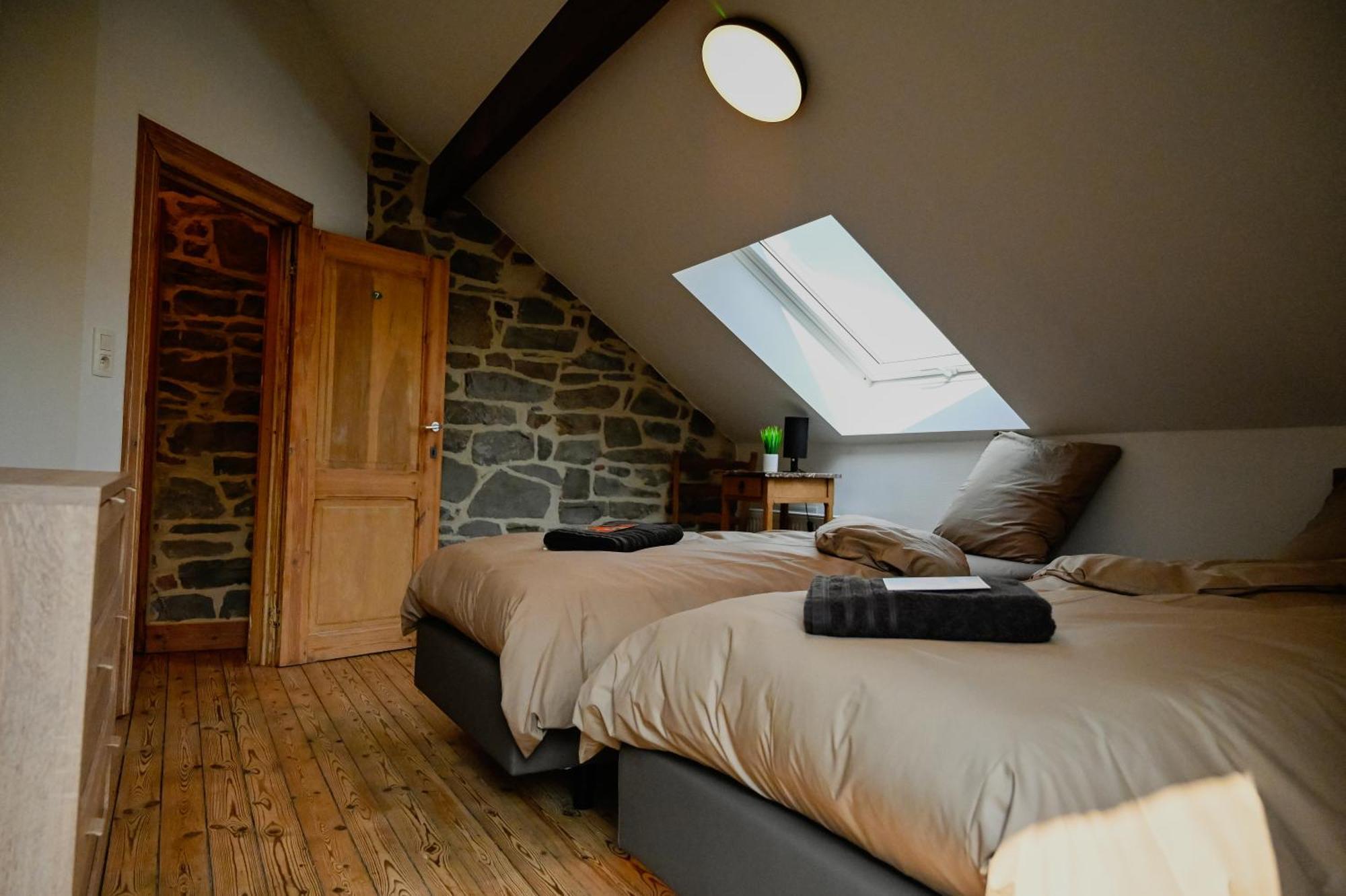 Ferienwohnung Open Source A L'Entree Du Circuit! Stavelot Zimmer foto
